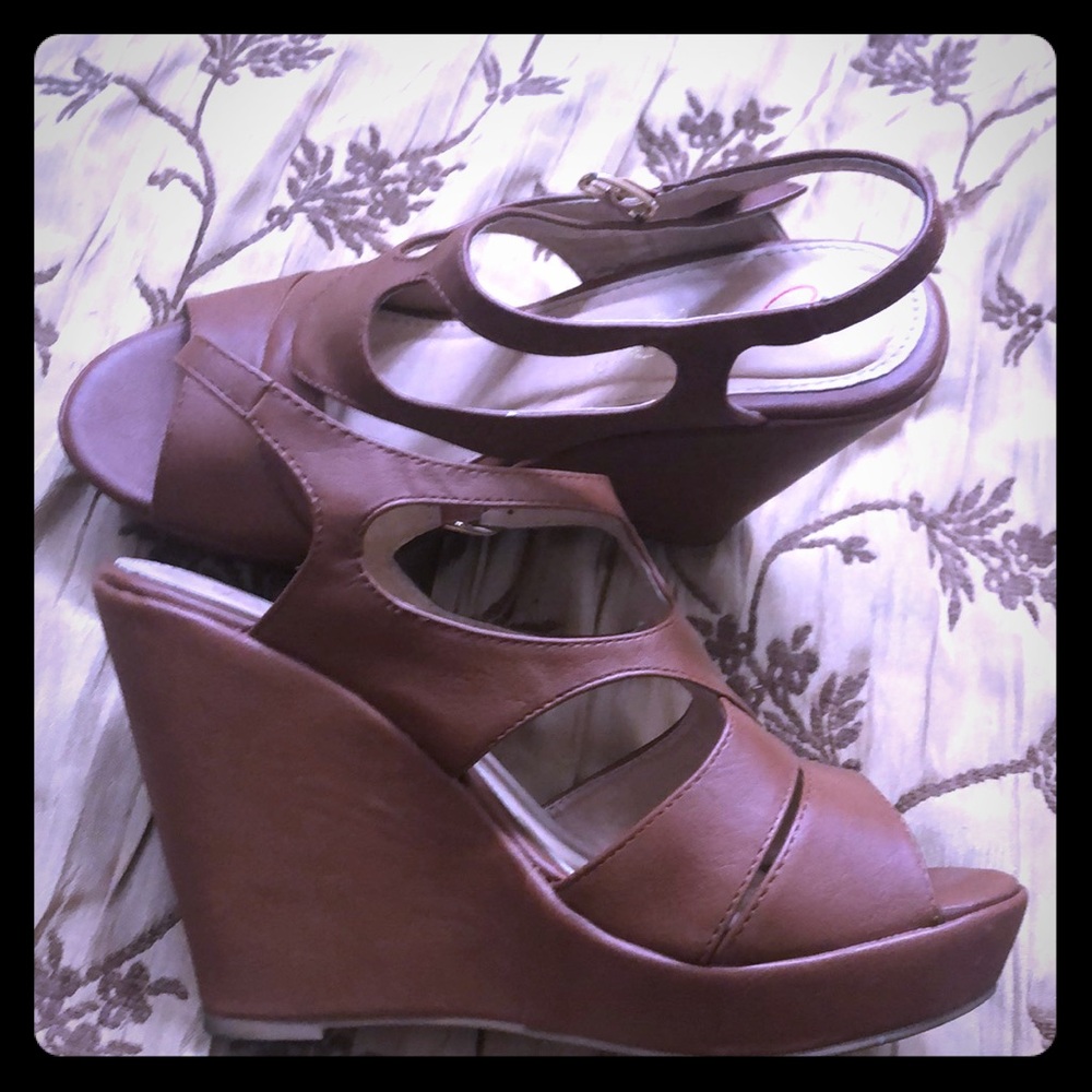 Brown wedges